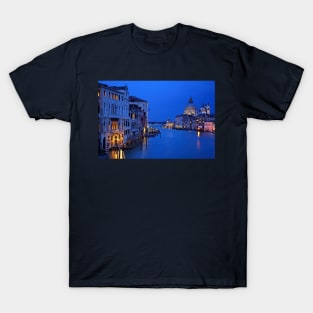 Night falling on the Grand Canal - Venice T-Shirt